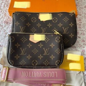 Pochette style purse/crossbody